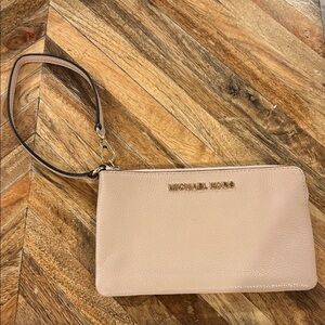 Michael Kors Blush Pink Wristlet
